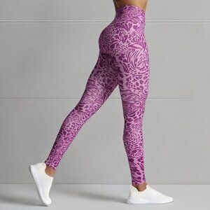 Aojox scrunch butt purple and pink leggings size medium